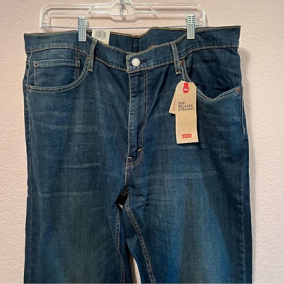 NWT. Levi’s Blue Jeans. Brand New with Tags. 559 Relaxed Straight. - Picture 4 of 9